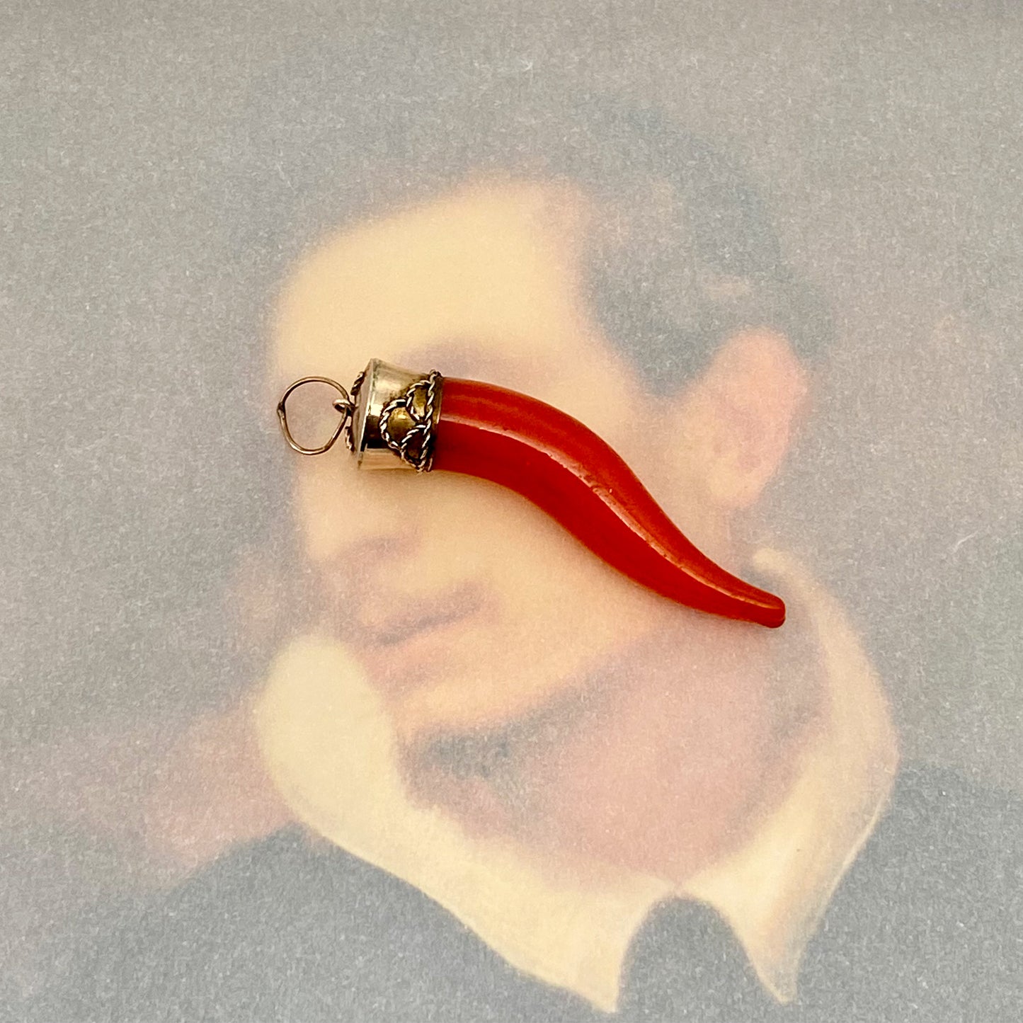 Vintage 9k Gold Horn Charm, Bakelite Corno 9 ct Gold Amulet Pendant