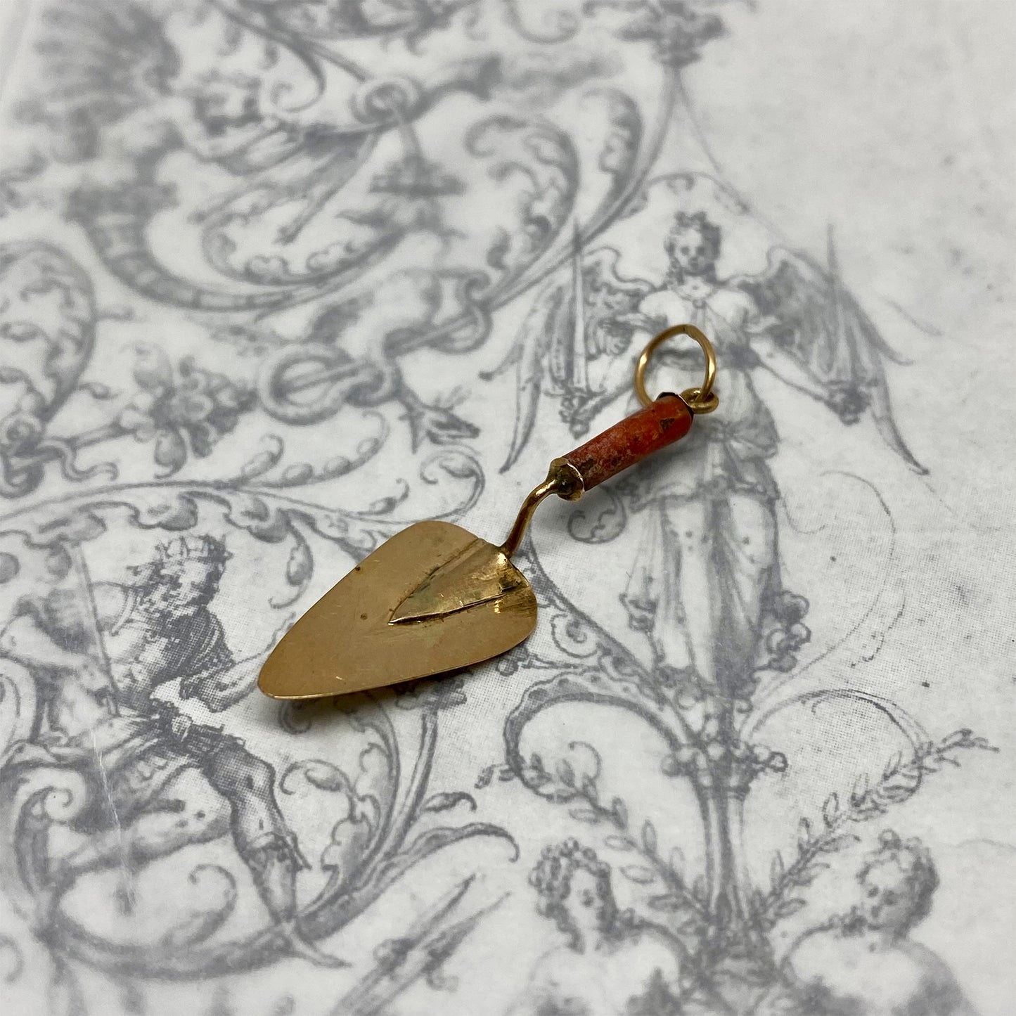 Vintage 14k Gold Trowel Pendant