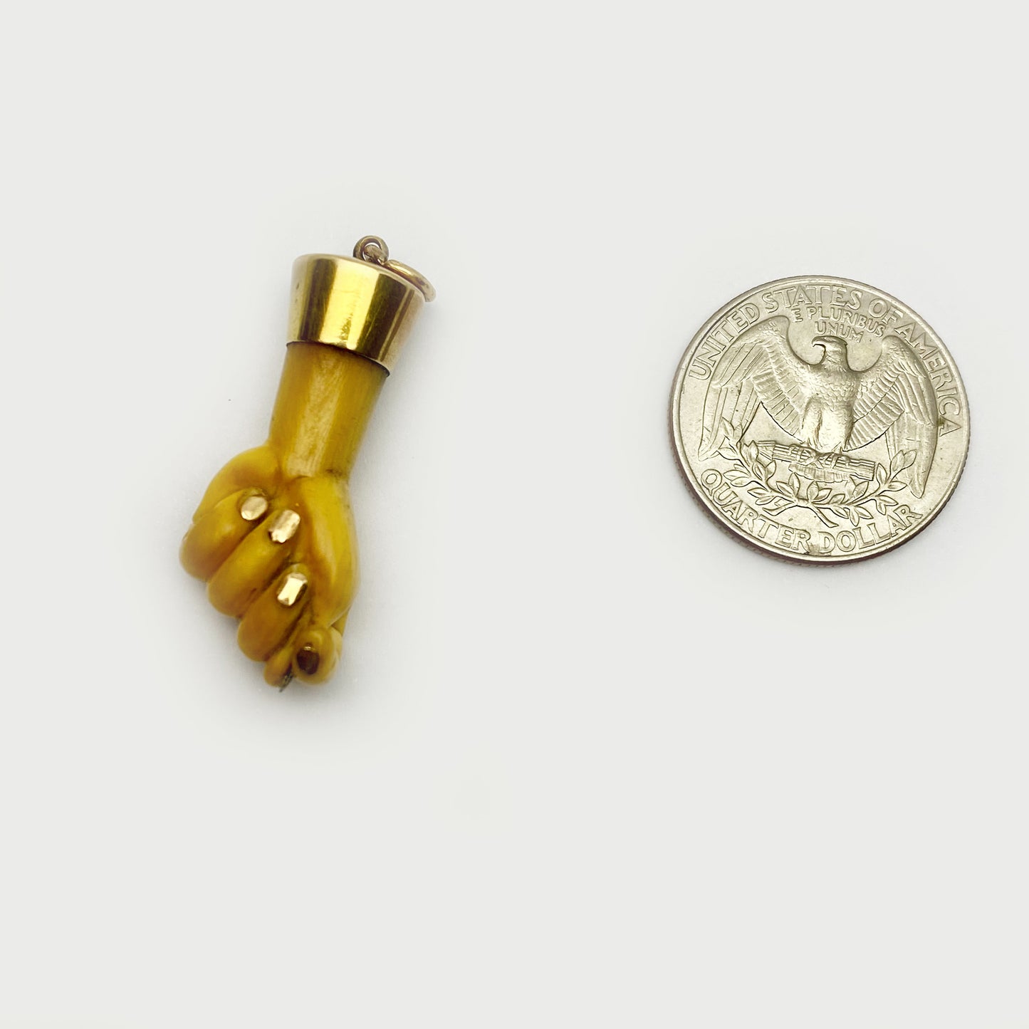 Antique 14K Gold Figa, Mid Century Bakelite Fist, Hand Pendant, 11950s Figa, Amulet, Charm, Figa Charm, Talisman, Evil Eye, Mano Figa
