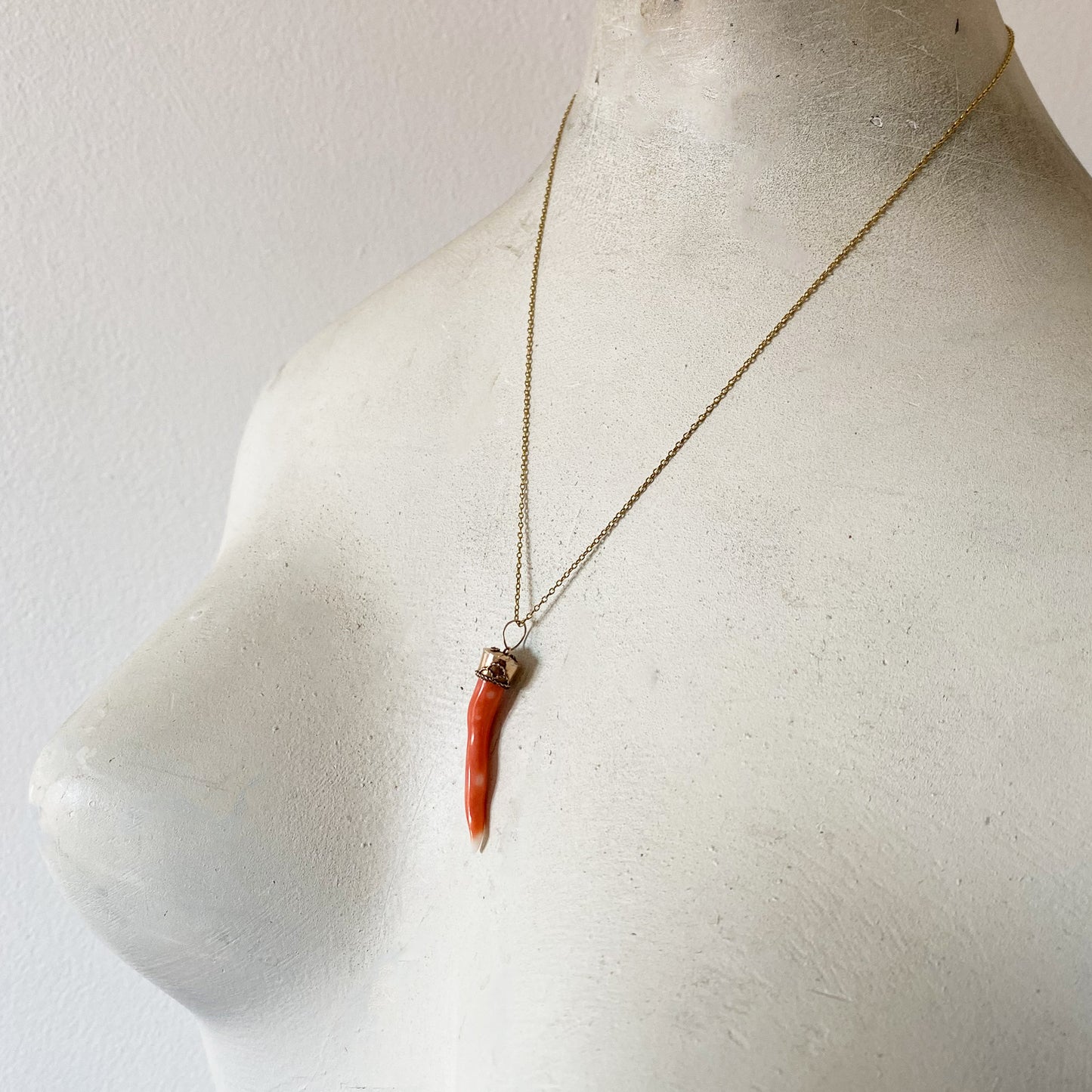 Antique 9k Gold Large Coral Horn Pendant, 9 ct Gold Amulet, Mediterranean Coral, Natural Coral, Jewelry, Cornicello, Evil Eye, Corno Charm