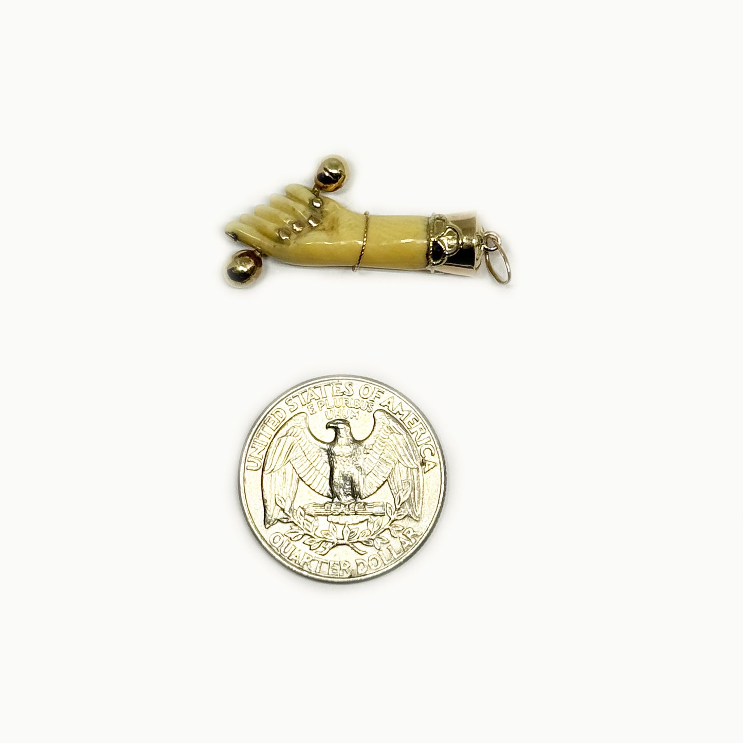 Vintage 18K Gold Fist, Resin, 1940s Hand Pendant, Amulet, Bakelite Mano Fico, Fist Pendant, Evil Eye, Figa Charm, Lucky Charm, Mano Figa