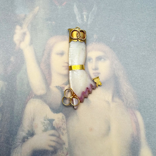 Vintage 18k Gold Abalone Figa Charm, Rare 1950s Mano Figa Pendant,  Purple Mother of Pearl Hand 18 ct Gold Key Talisman