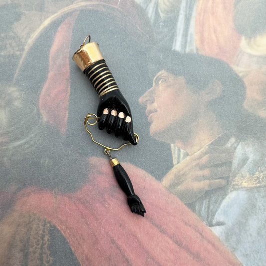 Vintage 14K Gold Black Resin Figa, 1940s Hand Pendant, Amulet,  Mano Fico, Fist Pendant, Evil Eye, Figa Charm, Lucky Charm