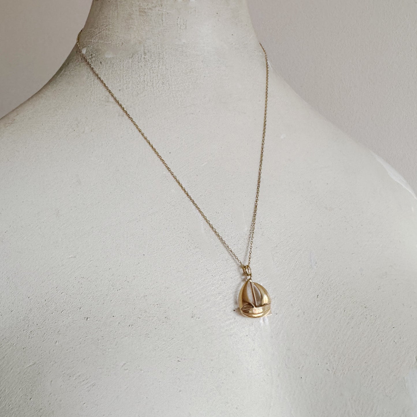 Vintage 18k Gold Boat Charm, 1960s 18ct Gold Yatch Pendant, Sail Boat Pendant, Nautical Charm, Naval Jewelry, Maritime, Sailing Boat