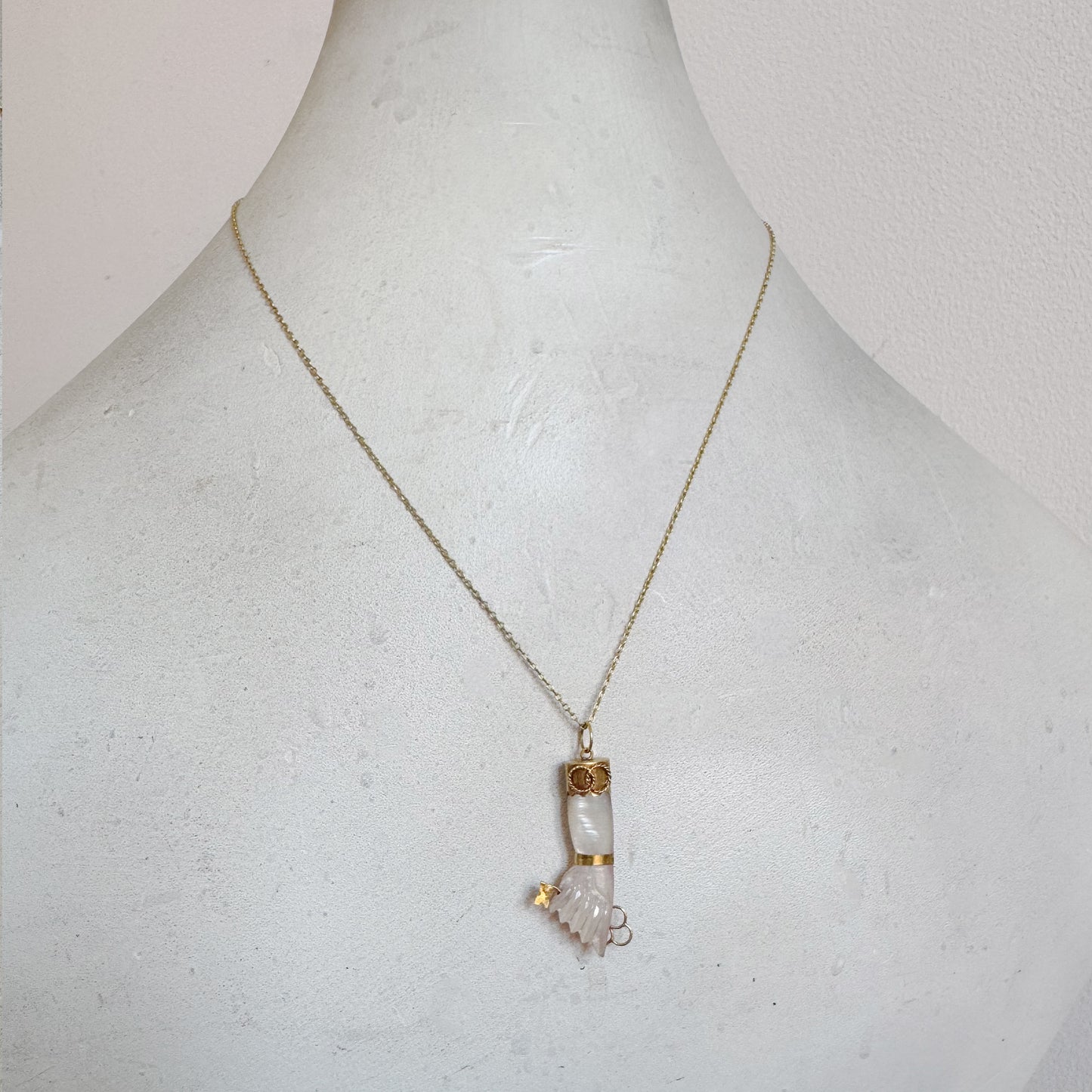 Vintage 18k Gold Abalone Figa Charm, Rare 1950s Mano Figa Pendant, Purple Mother of Pearl Hand 18 ct Gold Key Talisman