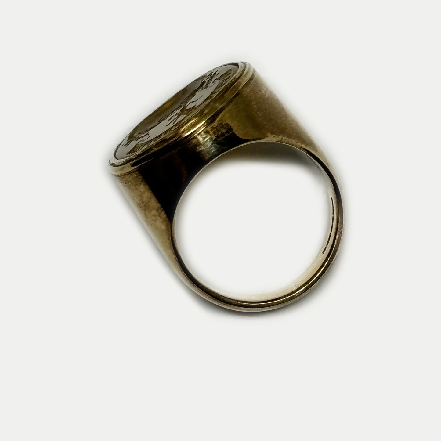 Vintage 9k Gold Chalcedony Intaglio Ring, Coat Of Arms Motto, Signet Ring, Family Crest Signet Ring, Seal Ring, Royalty Ring