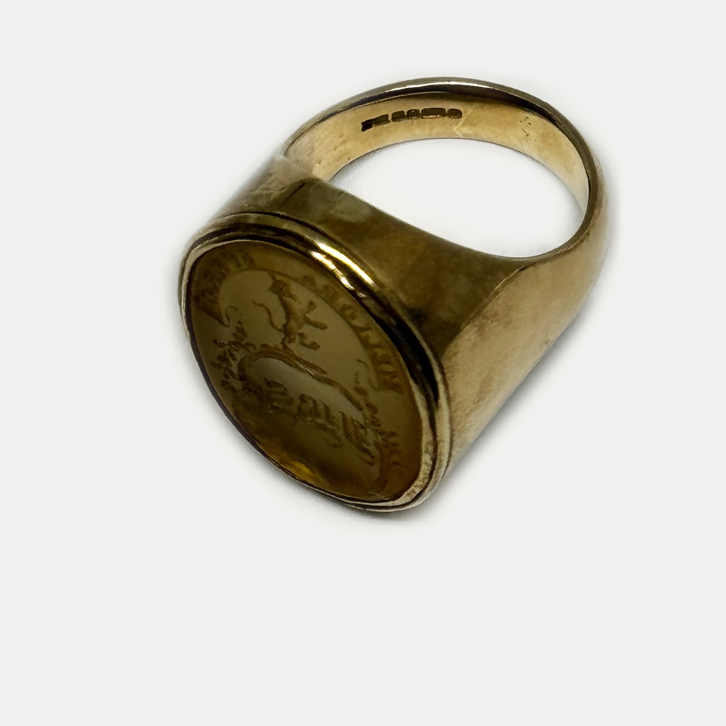 Vintage 9k Gold Chalcedony Intaglio Ring, Coat Of Arms Motto, Signet Ring, Family Crest Signet Ring, Seal Ring, Royalty Ring