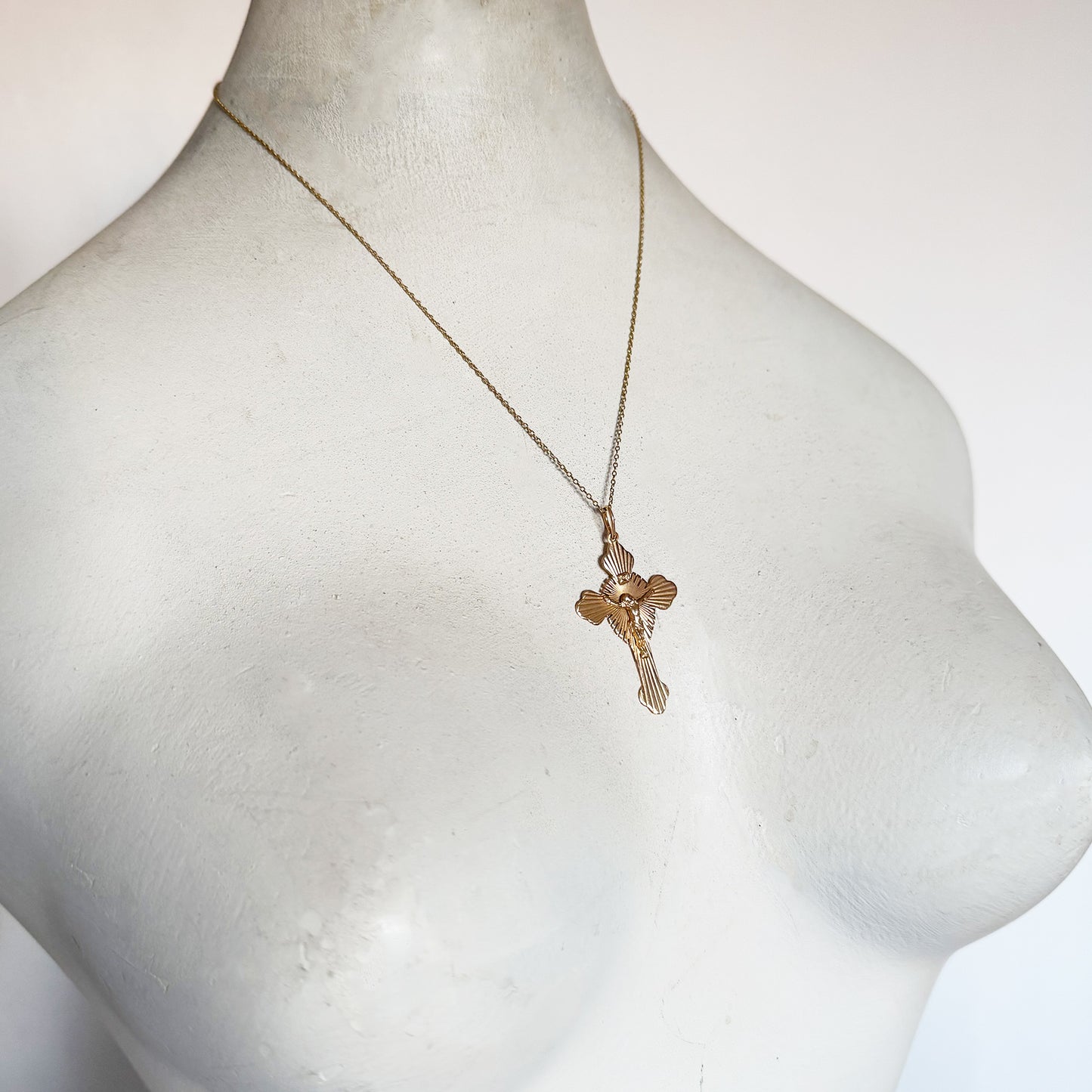 Vintage 18k Gold Cross, 1950s Precious Solid Gold Crucifix, Mid Century, Continental Gold, 18 ct Gold Cross, Cross Pendant, Christ Pendant