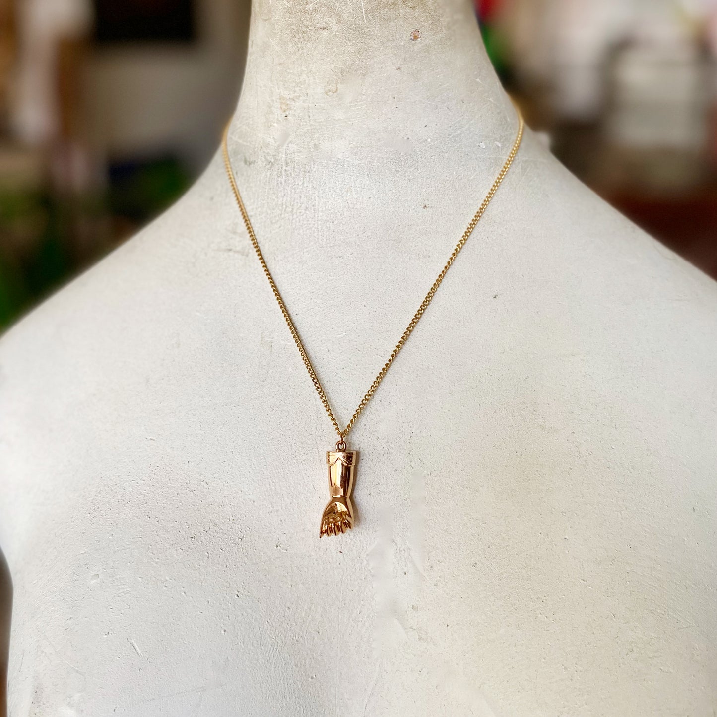 Vintage Solid 18k Gold Figa Charm