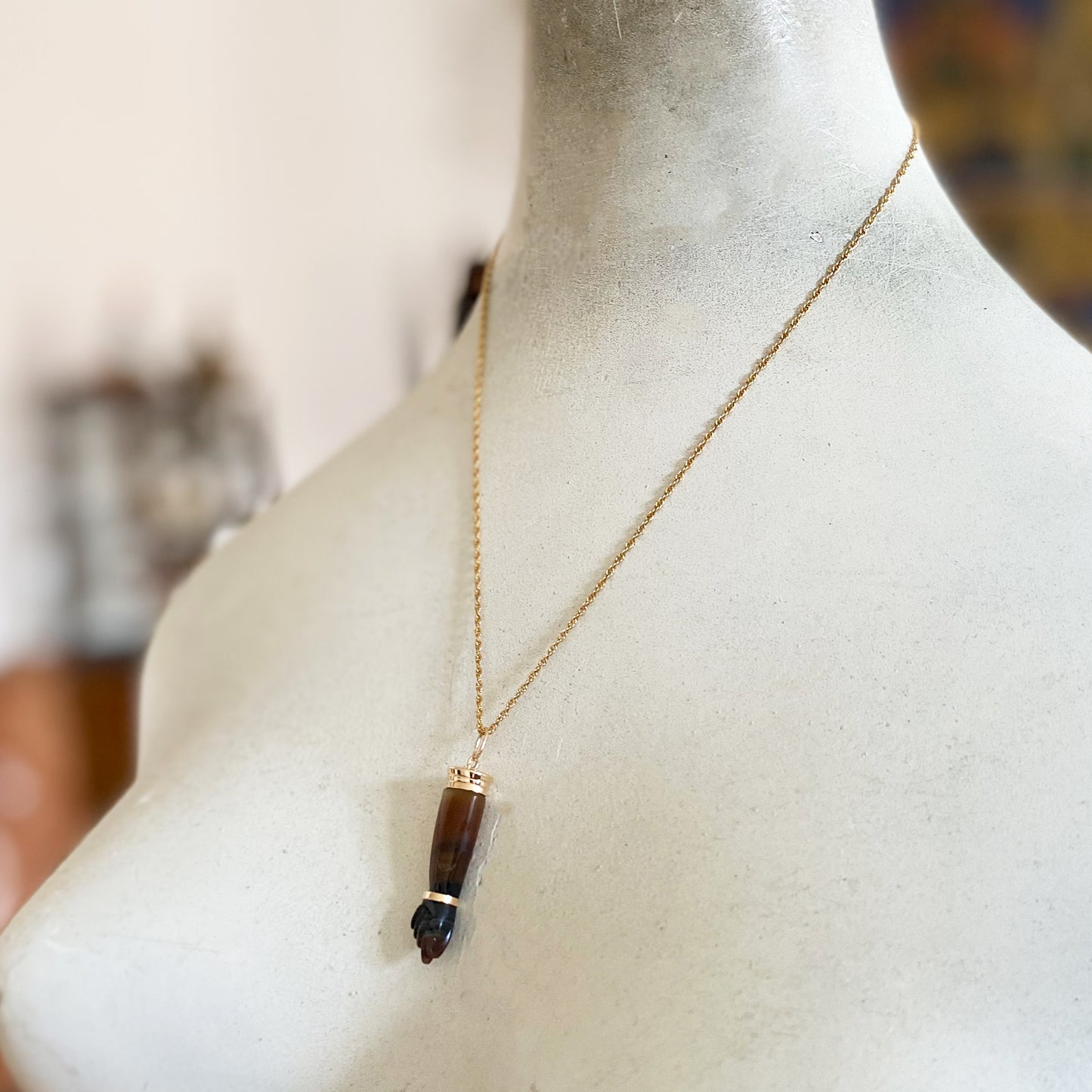 Antique 14K Agate Figa Charm 1950s