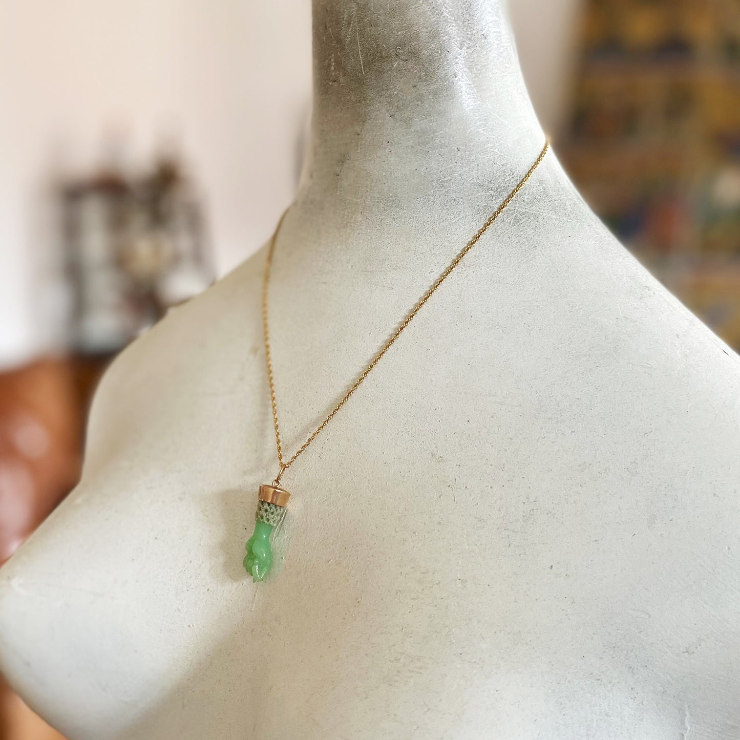 Vintage 14k Gold Green Resin Figa Charm