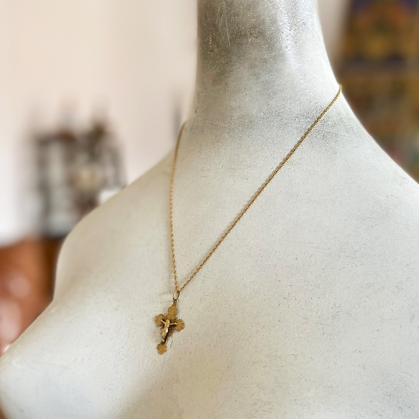 Antique 18k Gold Victorian Cross Crucifix