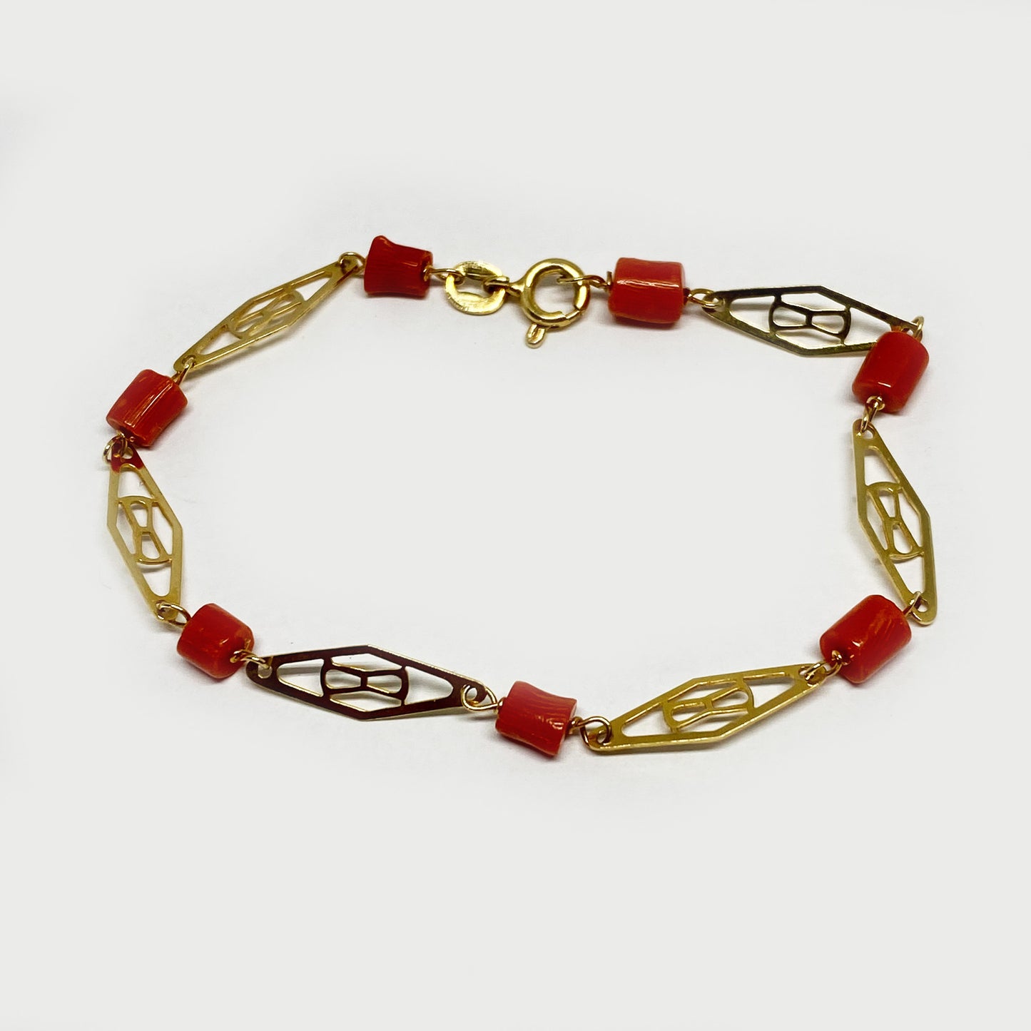 Vintage 18k Gold Natural Coral Beaded Bracelet