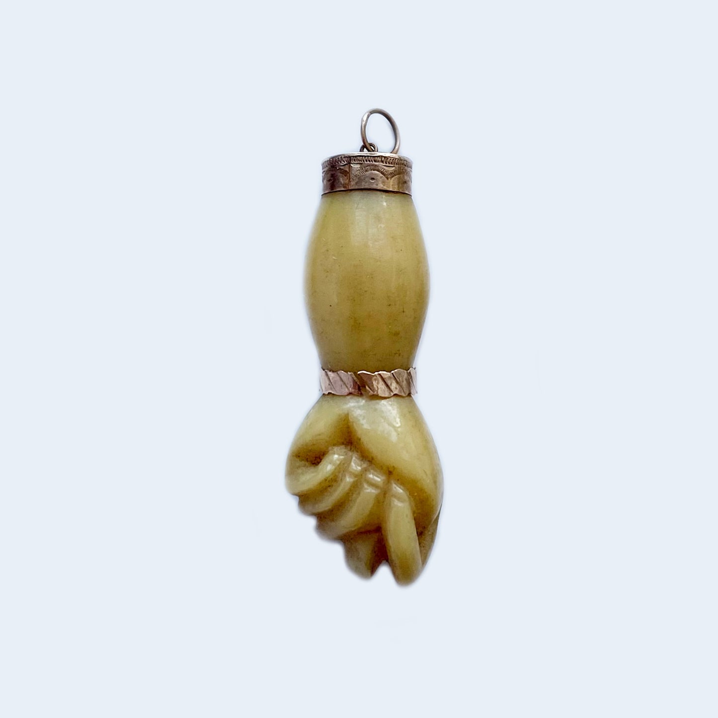 Vintage 18k Gold Resin Beige Yellowish 1960s Figa Charm (1137)