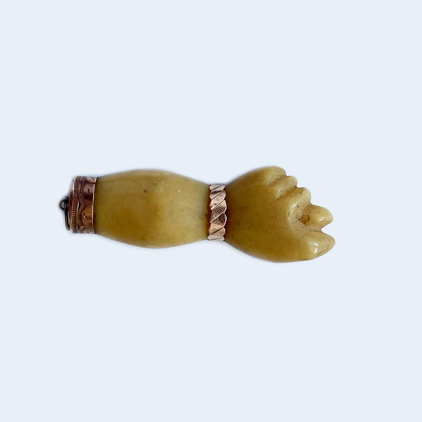 Vintage 18k Gold Resin Beige Yellowish 1960s Figa Charm (1137)