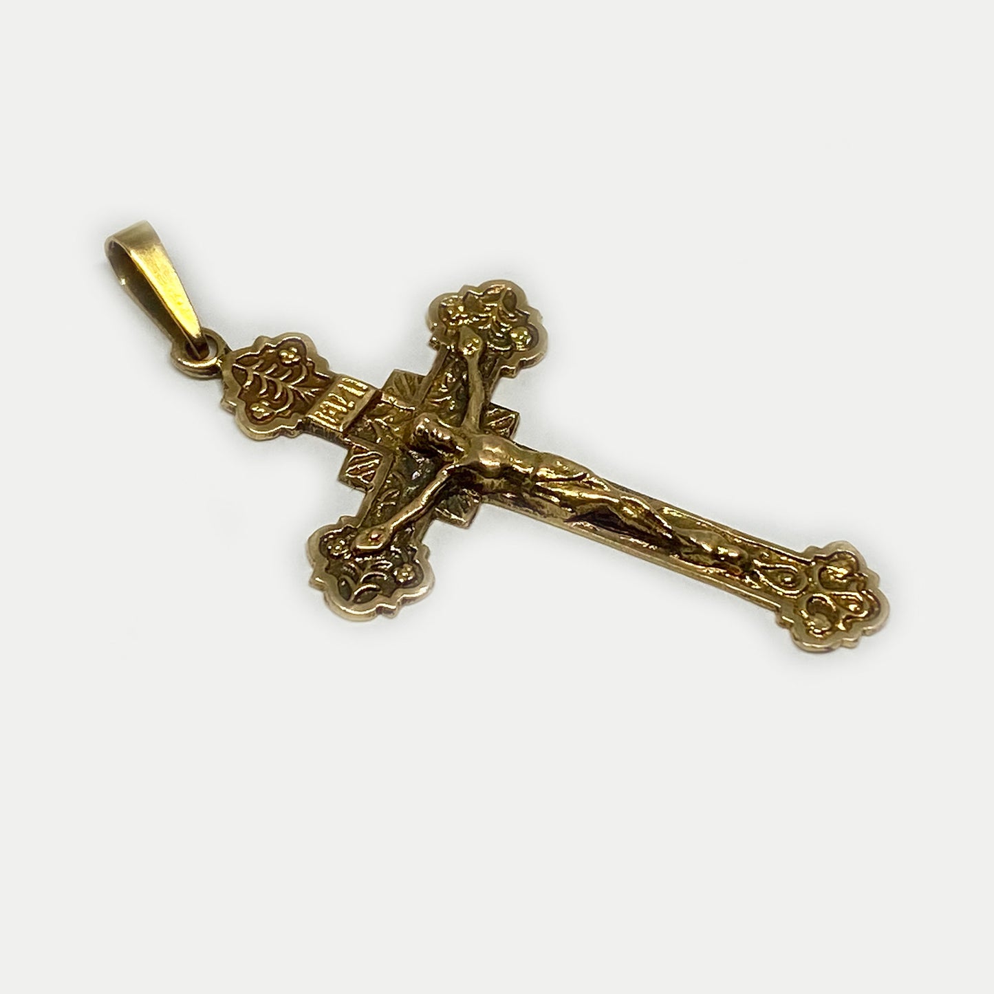 Vintage 18K Gold Religious Cross (1195)