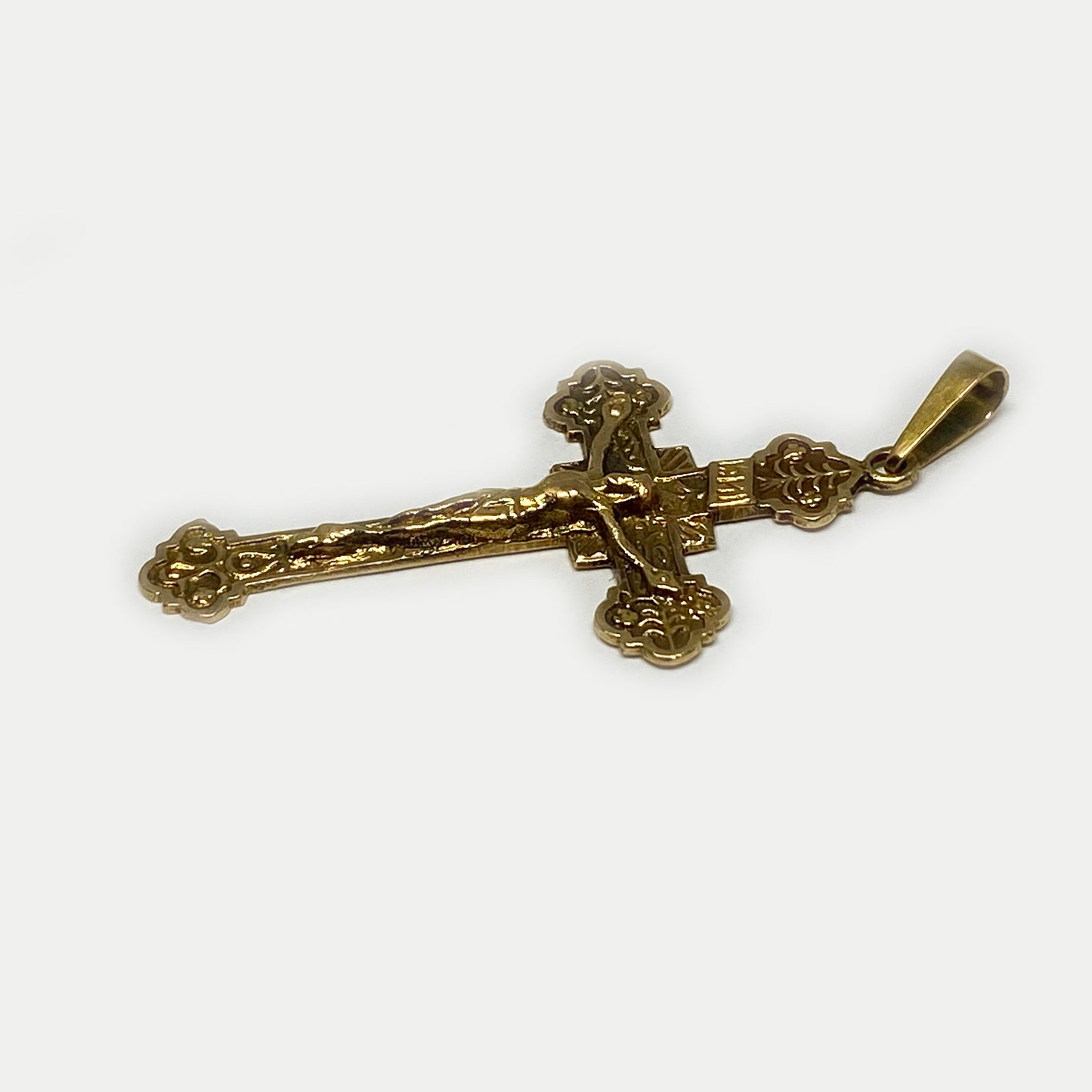Vintage 18K Gold Religious Cross (1195)