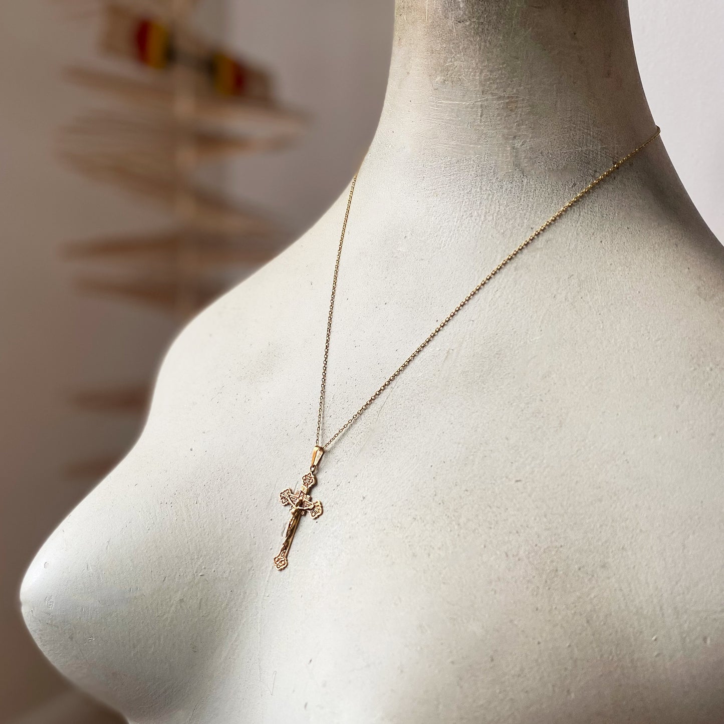 Vintage 18K Gold Religious Cross (1195)