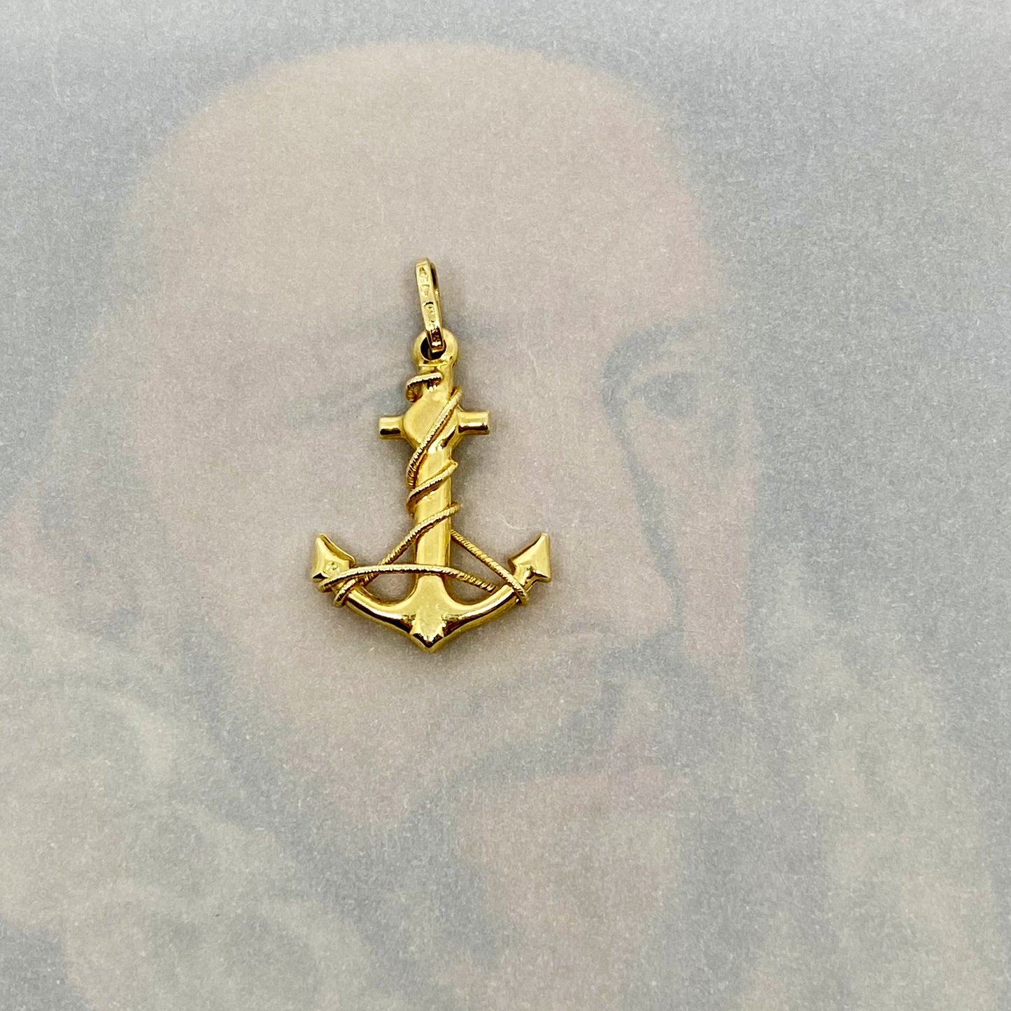 Vintage Solid 18k Gold Anchor Pendant