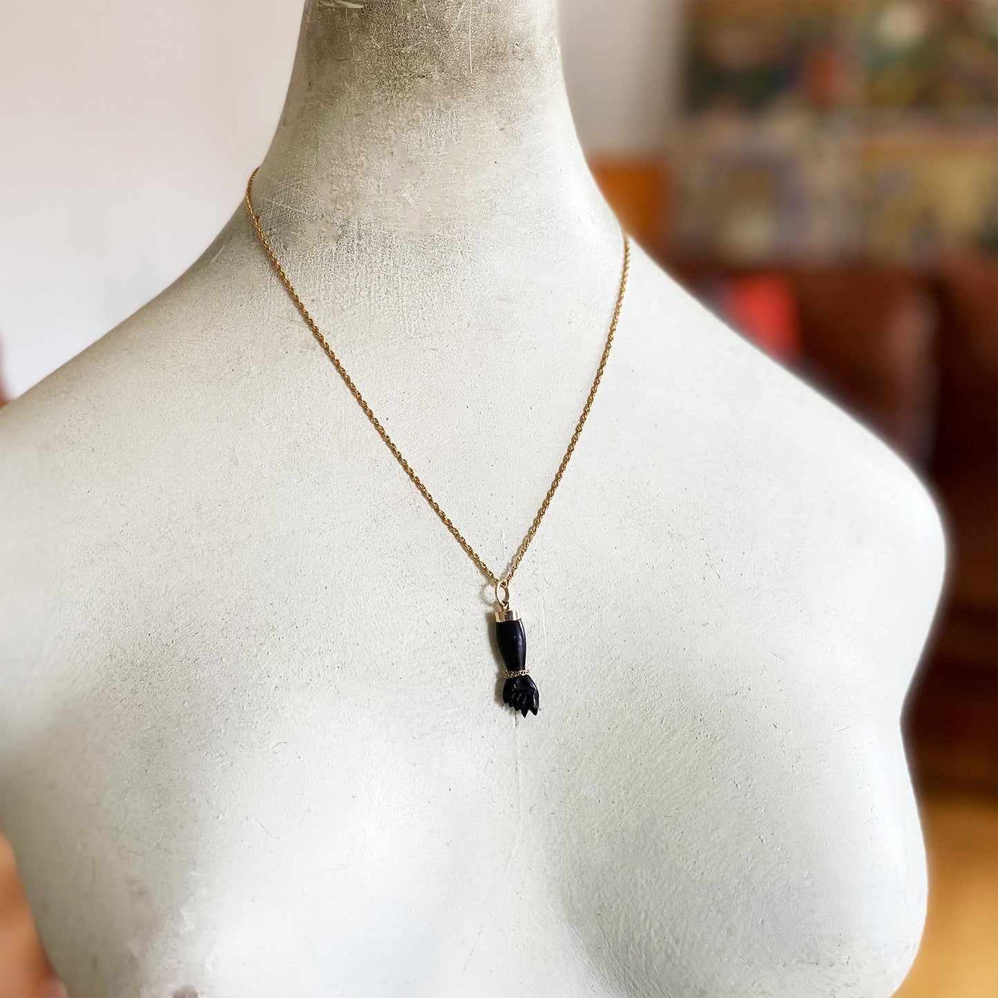 Vintage 14K Gold Figa, Black Bakelite, Mano Figa