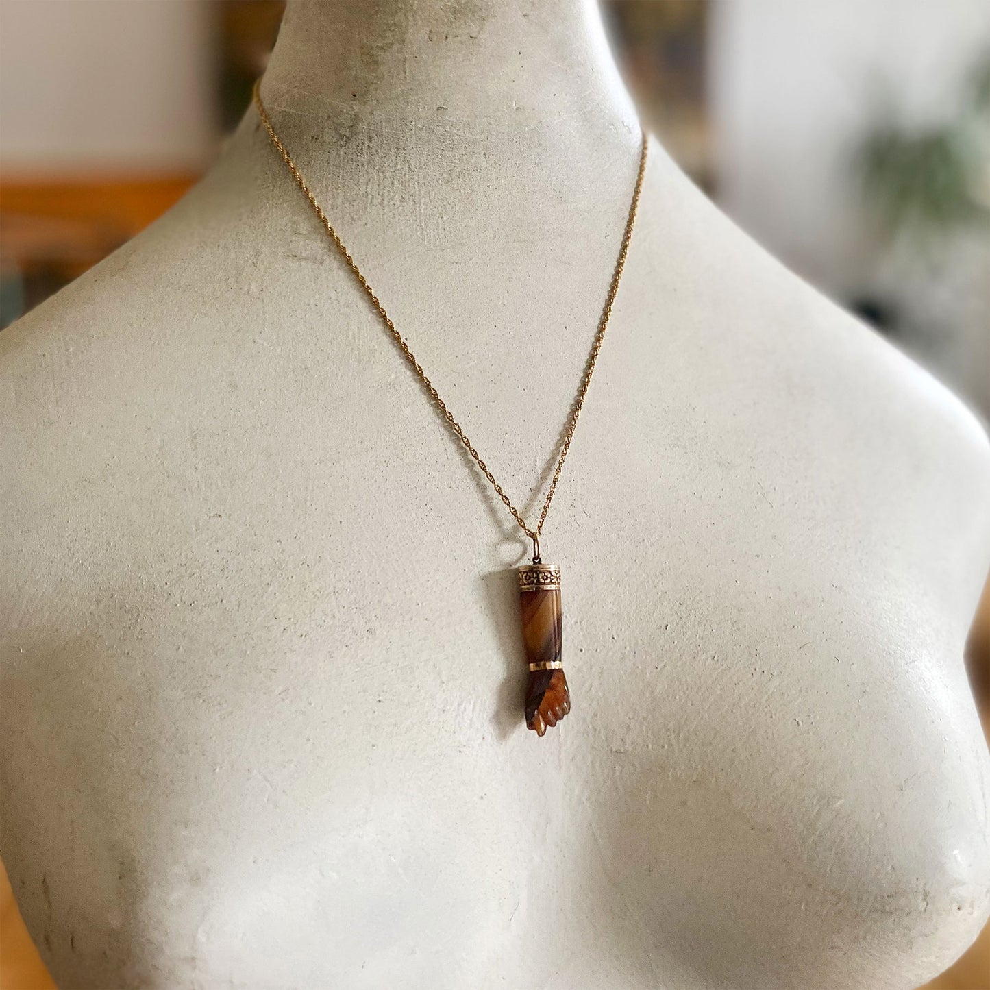Vintage 10K Gold Agate Figa Charm