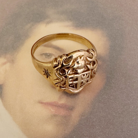 Vintage 1970 9k Gold Crest Signet Ring, London Hallmarked, Chevalier Ring, Size U, Size 10 1/4, 5.5 Grams, 9ct Gold Coat of Arms