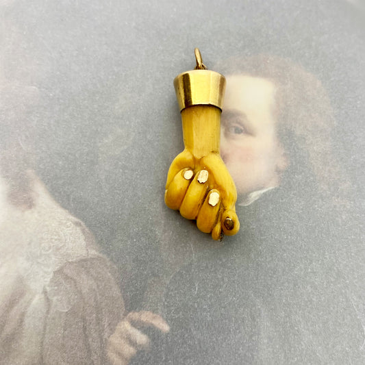 Antique 14K Gold Figa, Mid Century Bakelite Fist, Hand Pendant, 11950s Figa, Amulet, Charm, Figa Charm, Talisman, Evil Eye, Mano Figa