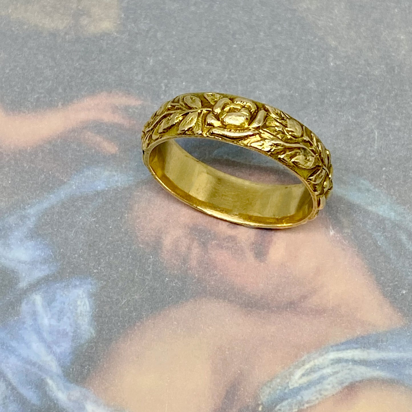 Antique 18k Gold Chased Floral Ring, Victorian Romantic 18 ct Gold Wedding Band Ring
