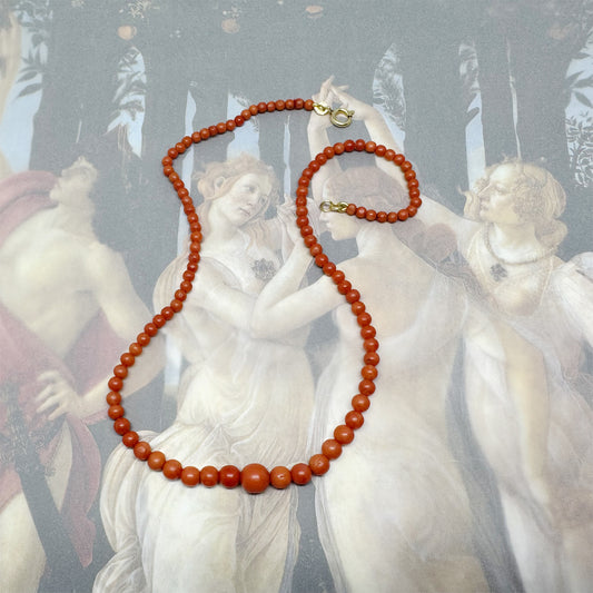 Vintage 18k Coral Beaded Necklace, 18ct Gold Clasp, Natural Coral Bead, Graduated Coral Bead 1960s, Mediterranean Coral