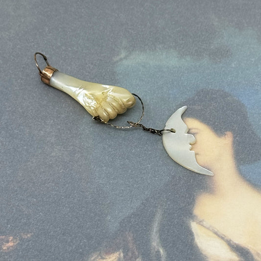 Antique 9k Gold Figa, Carved Mother Of Pearl, Mano Fico, Moon Charm, Victorian Lucky Charm, 1800s, Hand Pendant, Figa Charm, Mano Figa, Luna