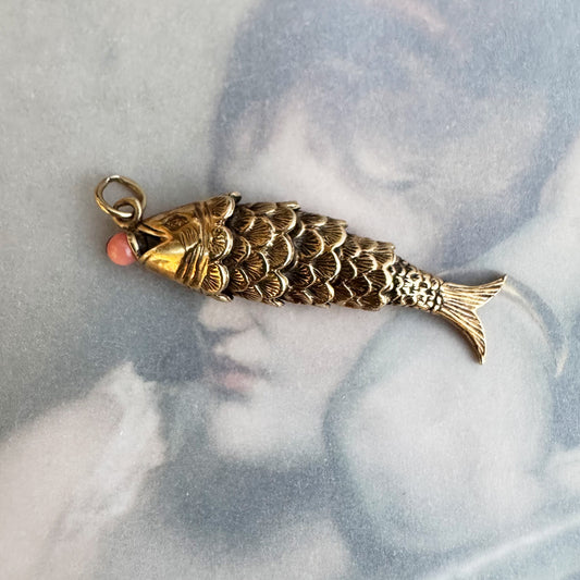 Vintage 9K Gold Articulated Fish Pendant, 1970s London Hallmark, Coral Bead, Articulated Pendant, Marine, Animal