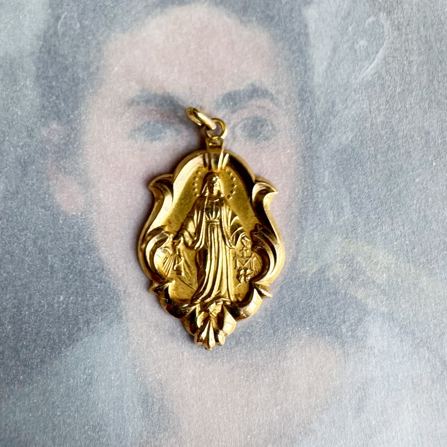 Vintage 18K Gold Miraculous Medal, Antique, Our Lady of Graces Pendant, 18 ct Gold, Portuguese Medal, Catholic Pendant, Gold Religious Charm