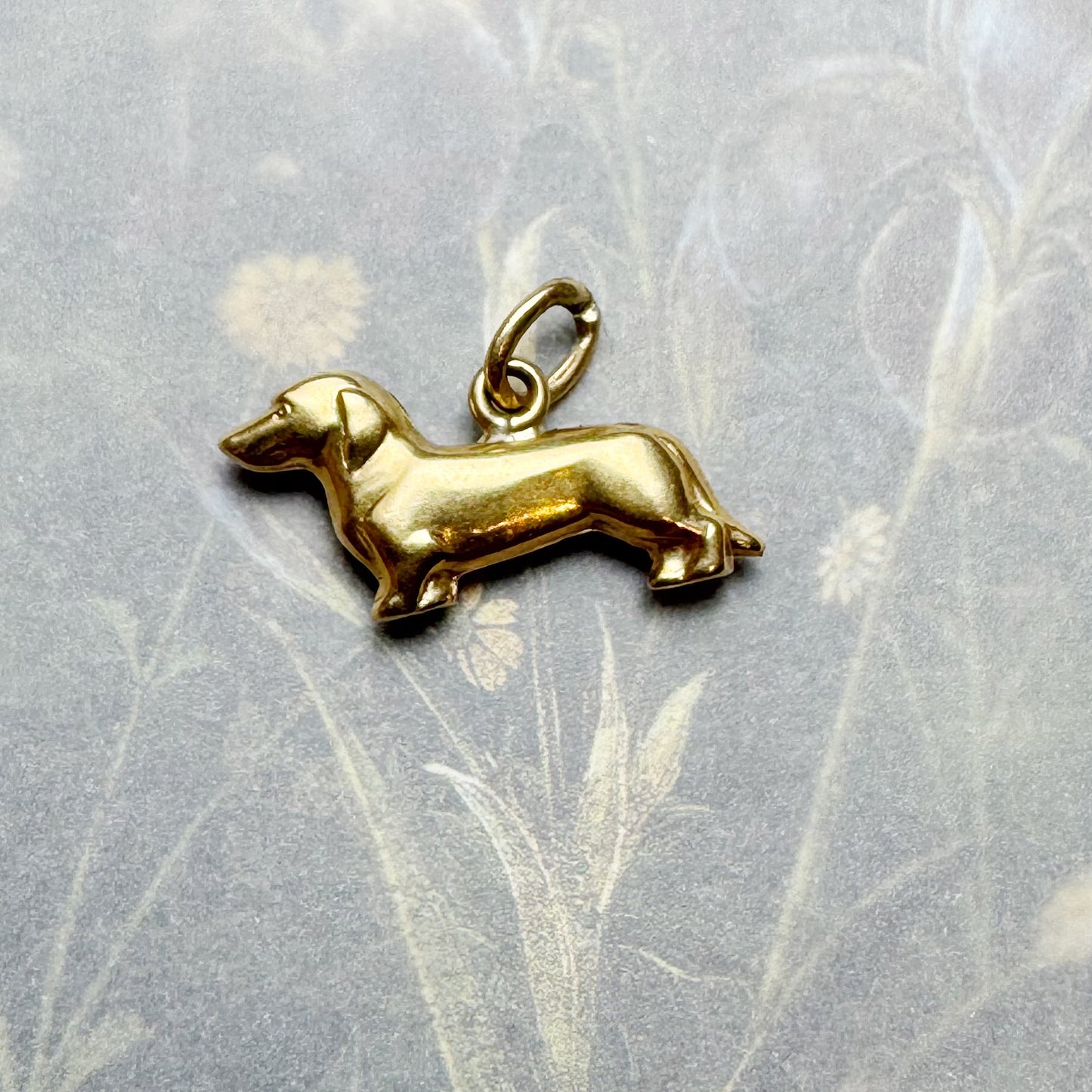 Vintage 18k Gold Dachshund Dog Charm, 18 ct Yellow Gold Dog Pendant, Animal Jewelry, Dog lover, Dog Jewellery, Sausage Dog Charm Bracelet