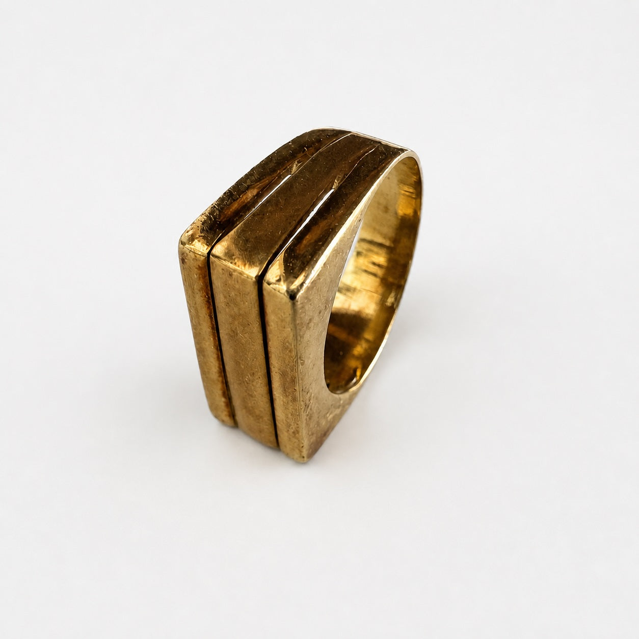 Vintage 18K Gold Geometric Modernist Ring, Unisex Stepped Statement Design, 18 ct Gold Tank Ring, Size 6
