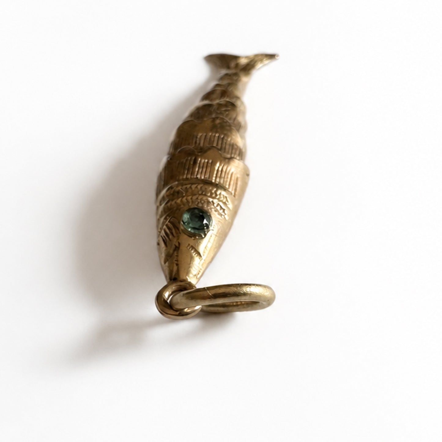 Vintage 18 ct Gold Articulated Fish Pendant with Emerald Eyes, Mid Century Nautical Jewelry, 18k Gold Fish Jewelry