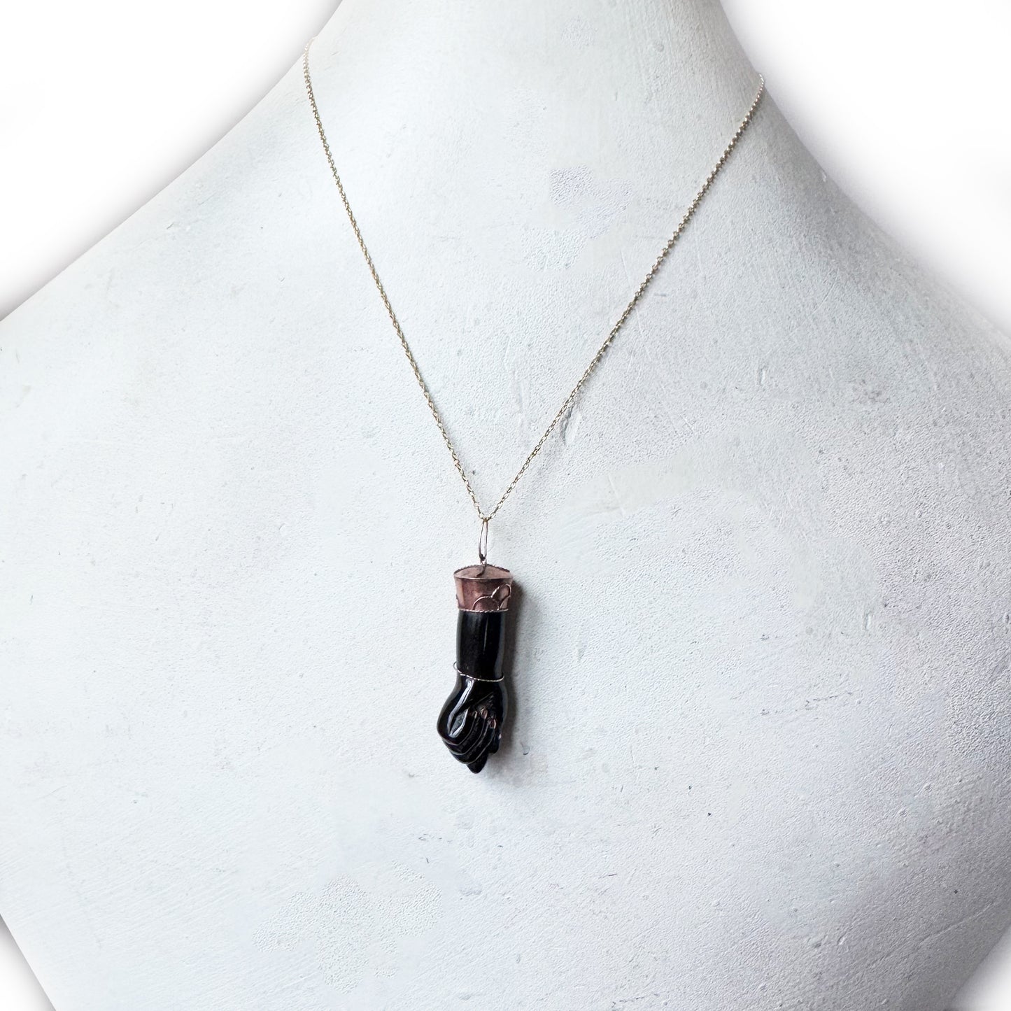 Vintage 9k Rose Gold Black Figa, 1940s Fist Talisman, Amulet, 9 ct Hand Pendant, Mano Fico, Figa Charm, Mano Figa, Evil eye