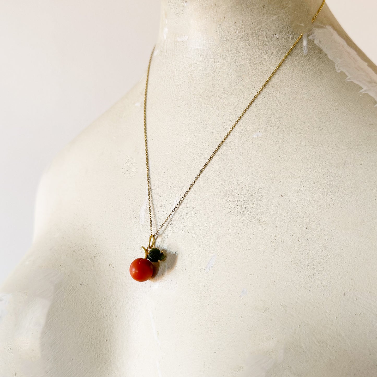 Vintage 18k Gold Apple Pendant, Coral Jade Fruit Charm, Italian 750 Napoli Hallmark, 18ct Gold Jewelry Charm, Apple Lover Jewellery