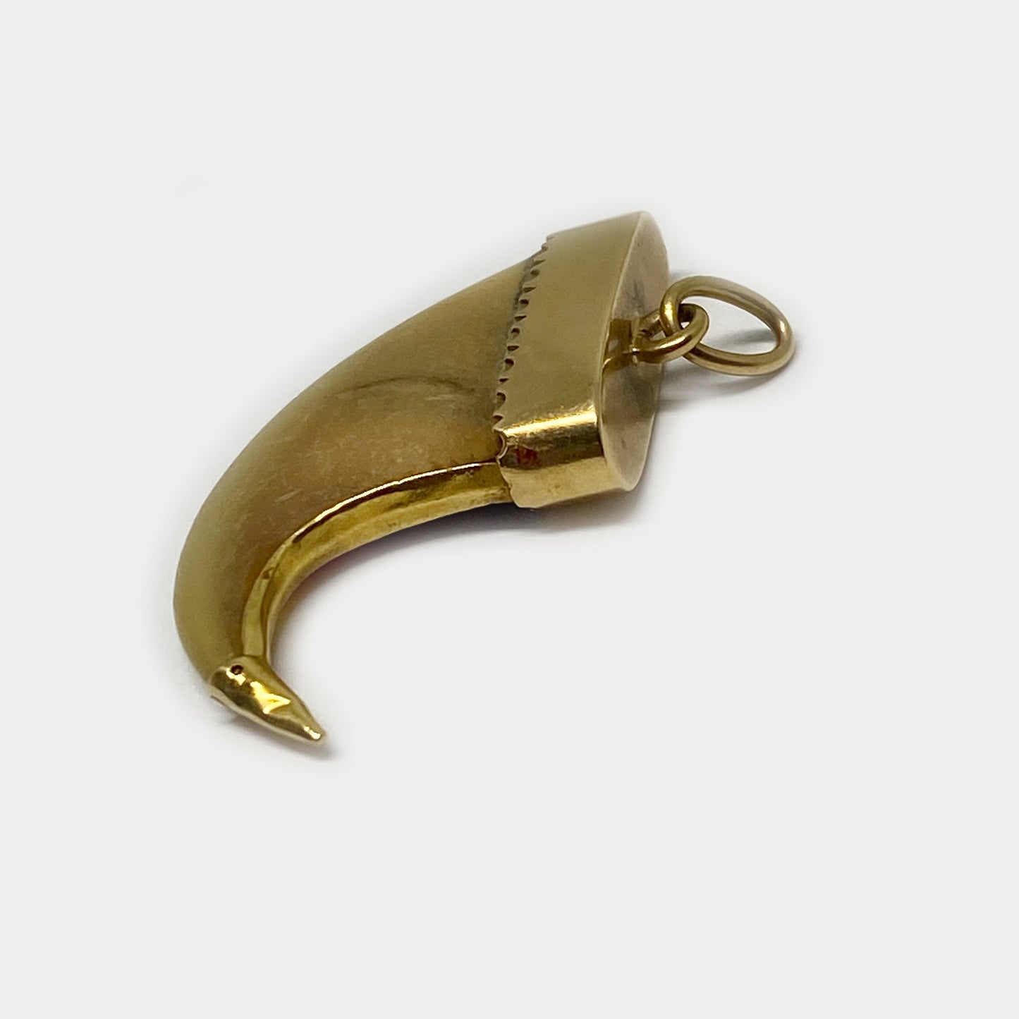 Antique 18K Gold Claw Pendant