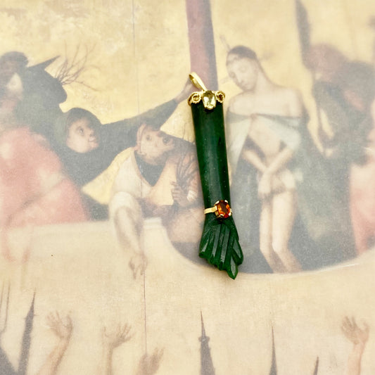 Vintage 18k Stone Figa, 1970s 18 ct Gold Hand, Green Jade, Figa Charm