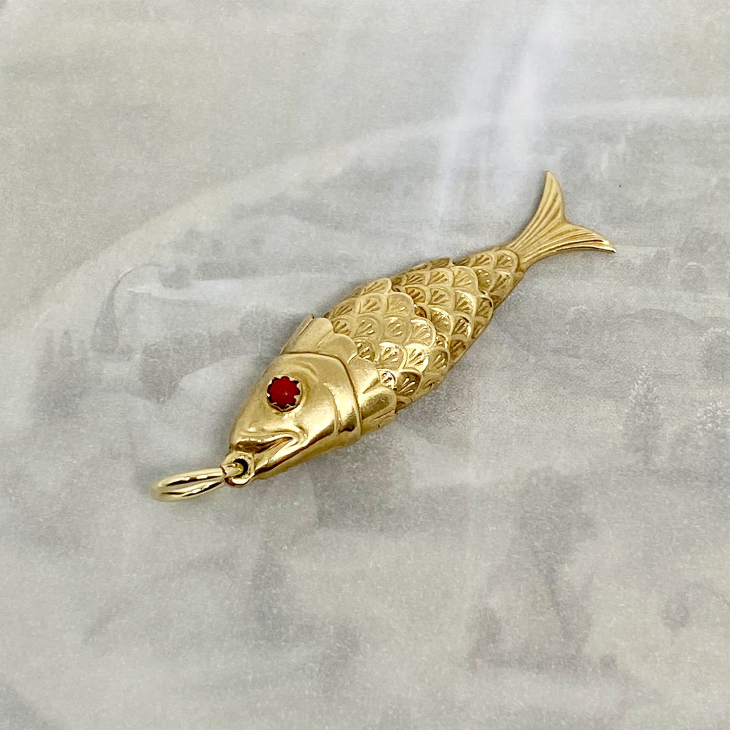 Vintage 9k Gold Articulated Fish Pendant