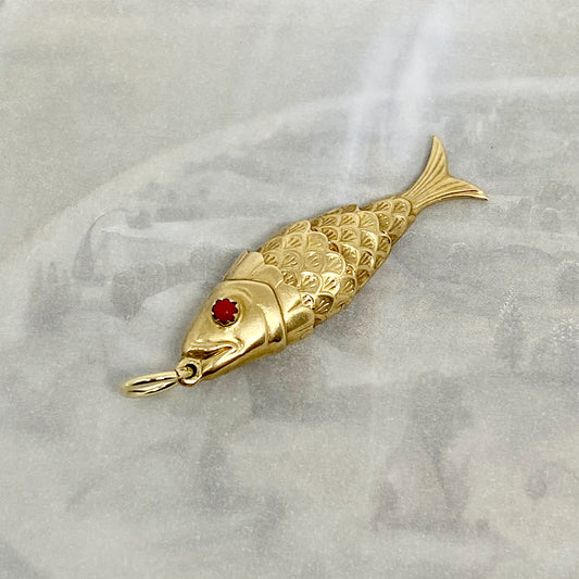 Vintage 9k Gold Articulated Fish Pendant