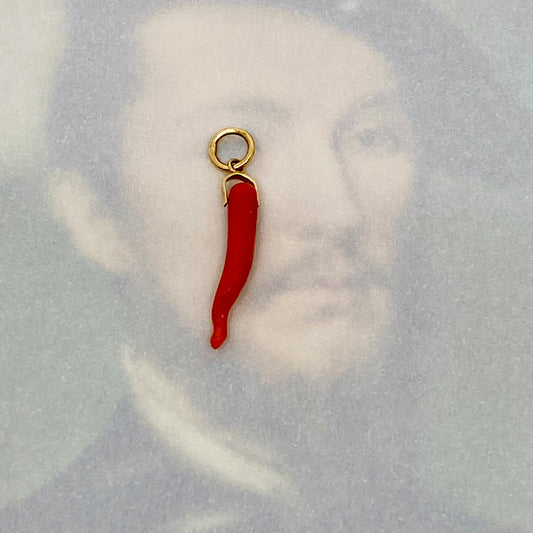 Vintage 18k Gold Coral Horn Cornicello Pendant